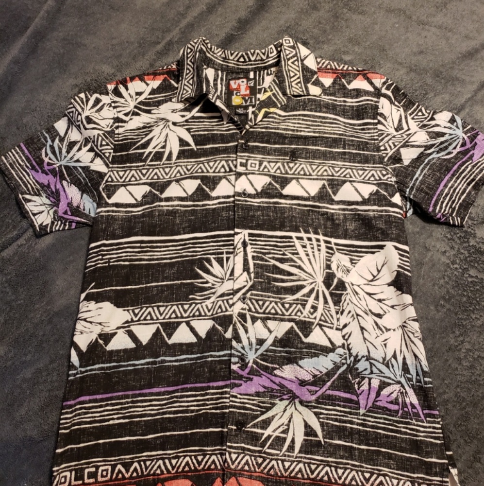 Volcom button down shirt